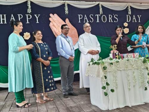 4760d8fb-c9db-4f39-8756-25f4b7918e12